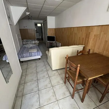 à Néris-les-bains - 30 M² - Jardin Privé Appartamento *